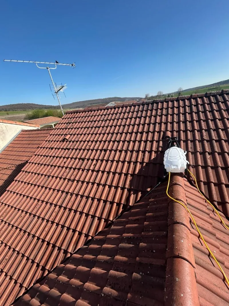 Couverture en tuiles et faîtage : travaux de Debessel Rénovations